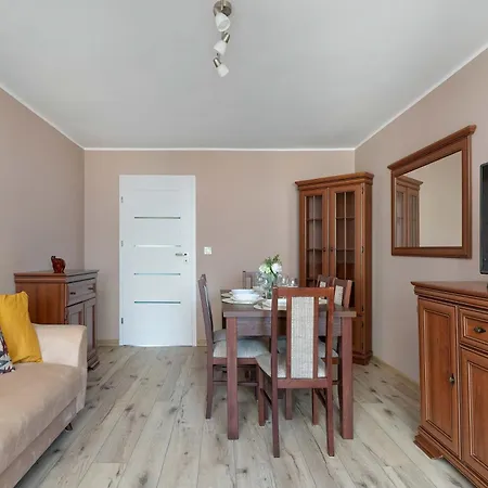 Apartment Family With A Workspace And Balcony Close To The Old Town Of By Renters