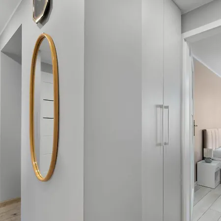 Apartment Family With A Workspace And Balcony Close To The Old Town Of By Renters Danzig