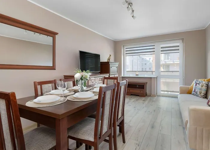 Family With A Workspace And Balcony Close To The Old Town Of By Renters *