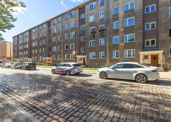 Family With A Workspace And Balcony Close To The Old Town Of By Renters شقة *